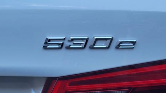 2018 BMW 5 Series WBAJA9C55JB034404