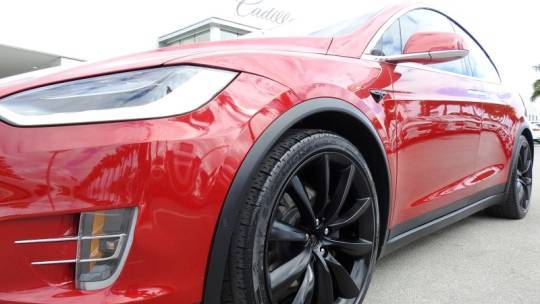 2018 Tesla Model X 5YJXCBE28JF112821