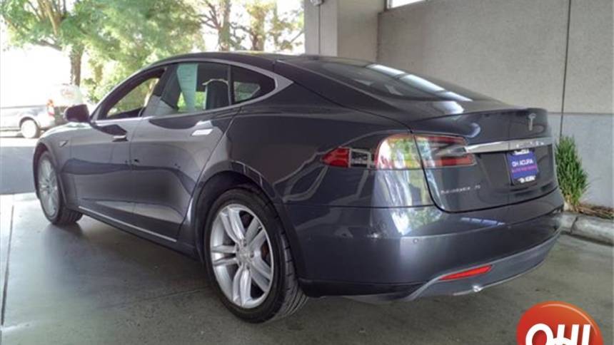 2015 Tesla Model S 5YJSA1E12FF111785