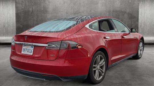 2016 Tesla Model S 5YJSA1E27GF132948