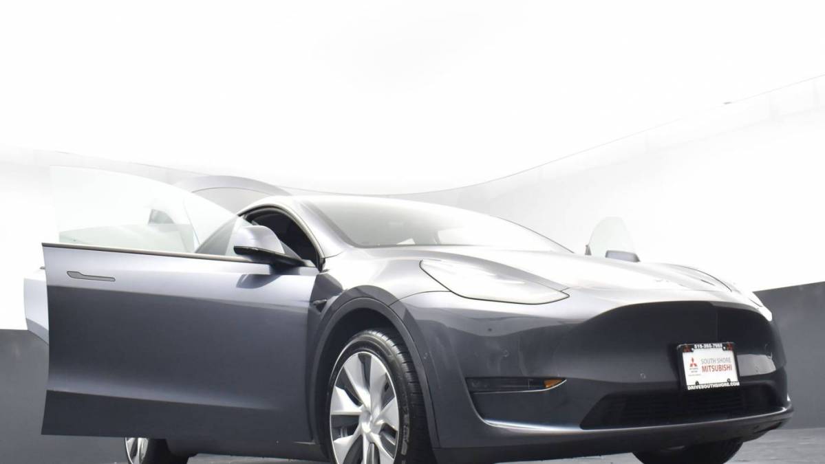 2021 Tesla Model Y 5YJYGDEE0MF086105