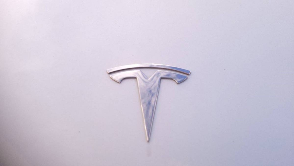 2018 Tesla Model 3 5YJ3E1EB0JF072687
