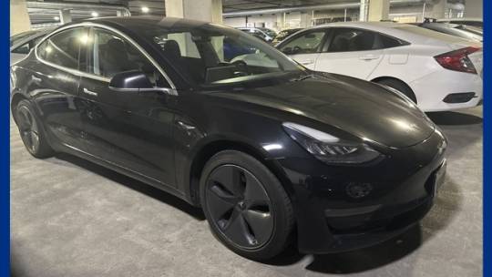 2018 Tesla Model 3 5YJ3E1EAXJF070999