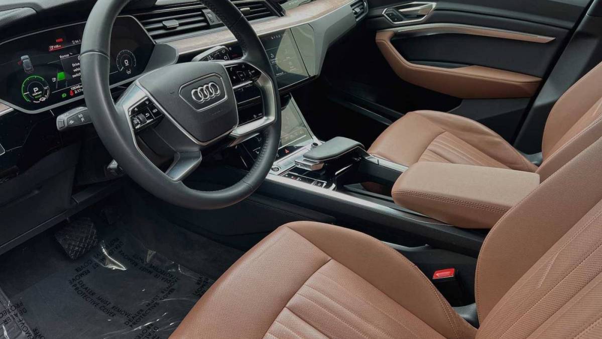 2021 Audi e-tron WA1LAAGEXMB013005