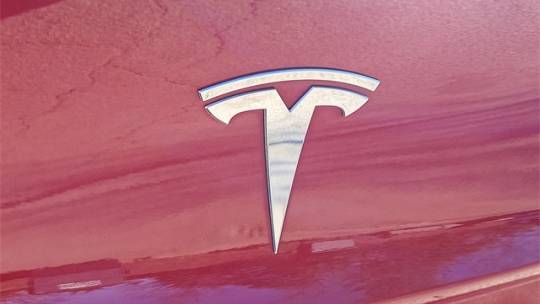 2018 Tesla Model 3 5YJ3E1EA5JF019295