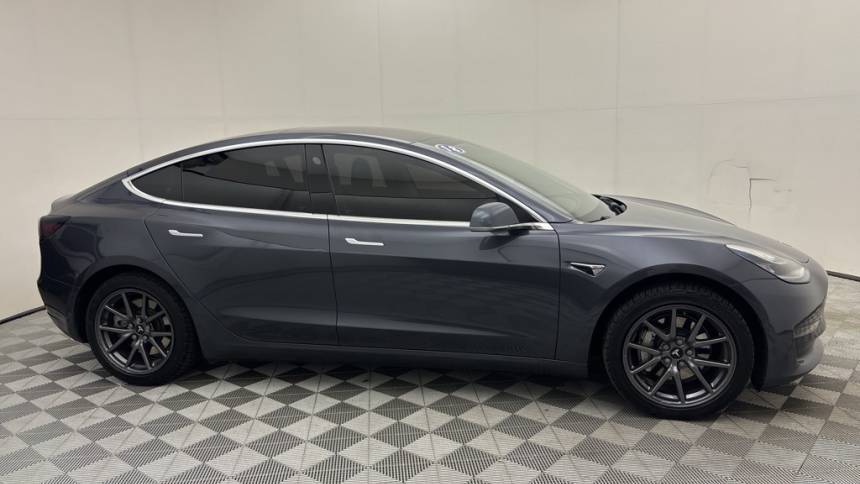 2018 Tesla Model 3 5YJ3E1EA4JF021460