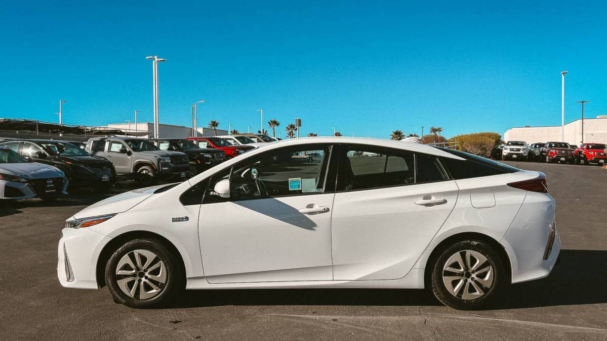 2018 Toyota Prius Prime JTDKARFP5J3081320