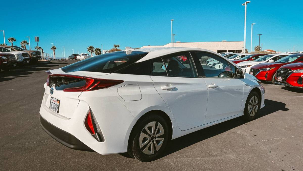 2018 Toyota Prius Prime JTDKARFP5J3081320