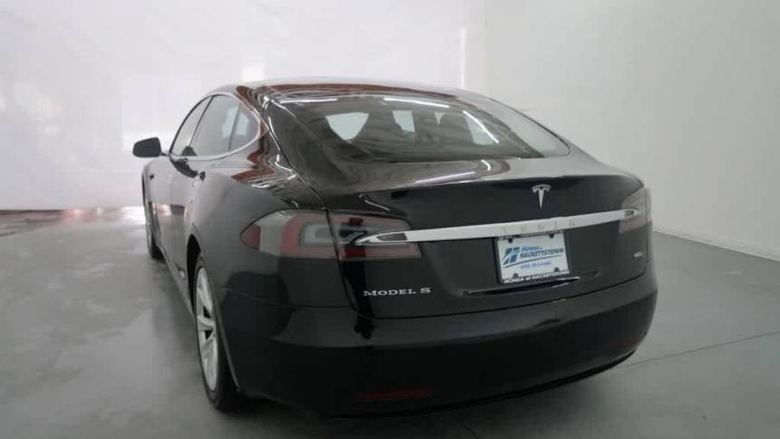 2017 Tesla Model S 5YJSA1E23HF185972