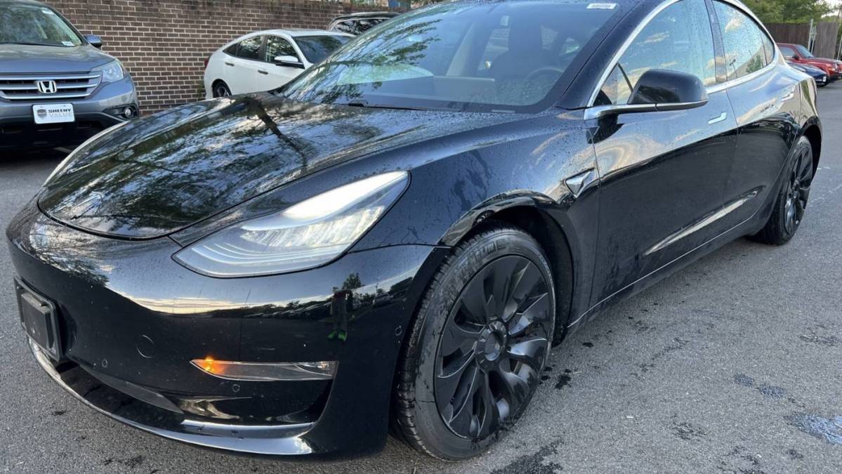 2018 Tesla Model 3 5YJ3E1EA0JF122902