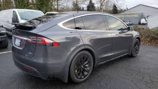 2017 Tesla Model X 5YJXCBE27HF050113