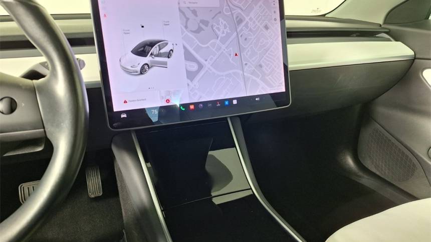 2018 Tesla Model 3 5YJ3E1EA0JF169637