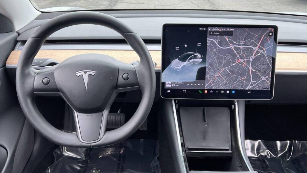 2018 Tesla Model 3 5YJ3E1EA1JF019097