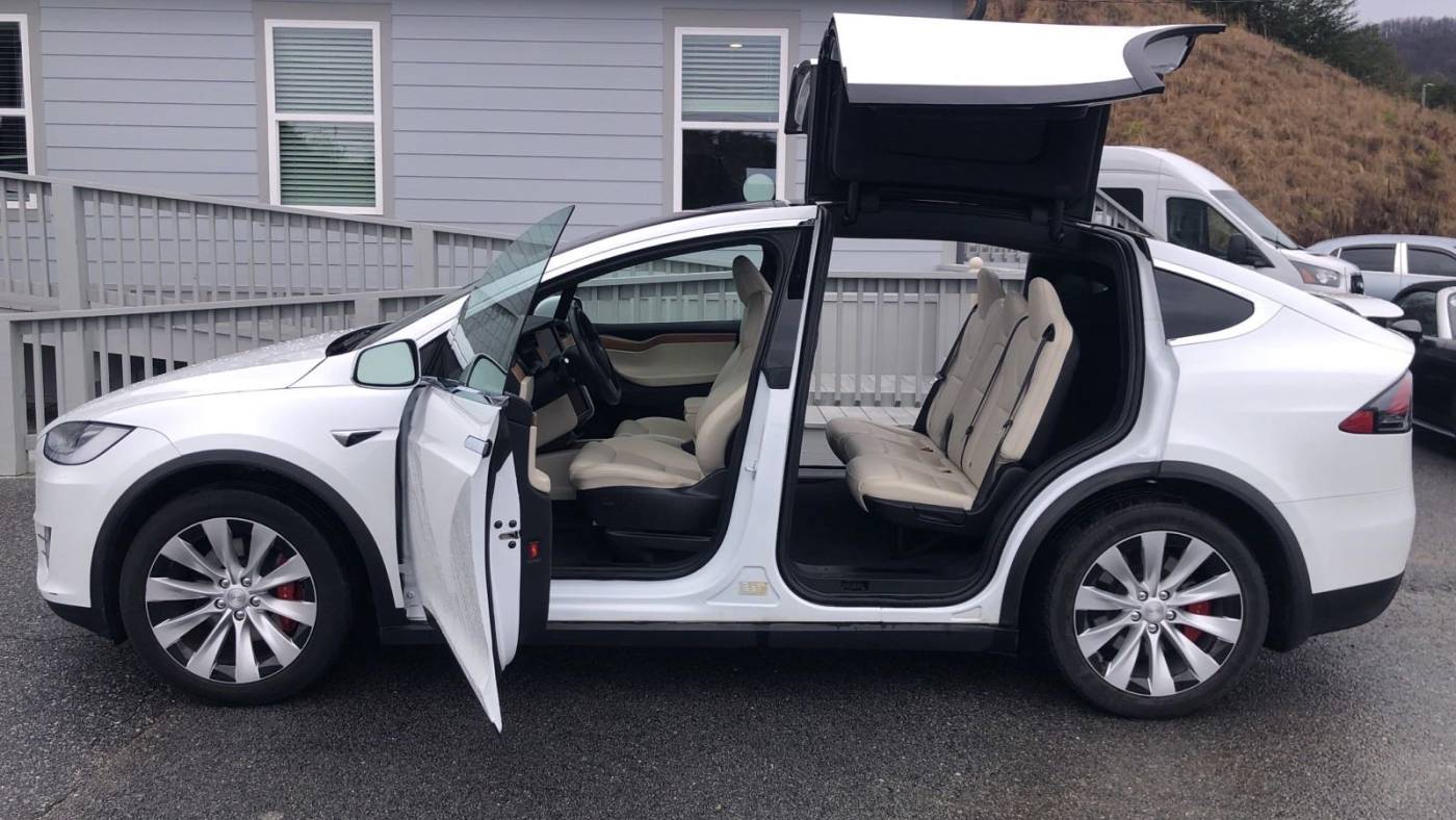 2020 Tesla Model X 5YJXCDE44LF241414