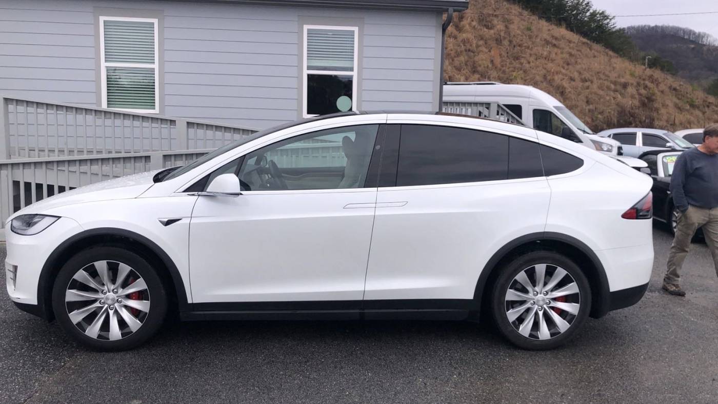 2020 Tesla Model X 5YJXCDE44LF241414