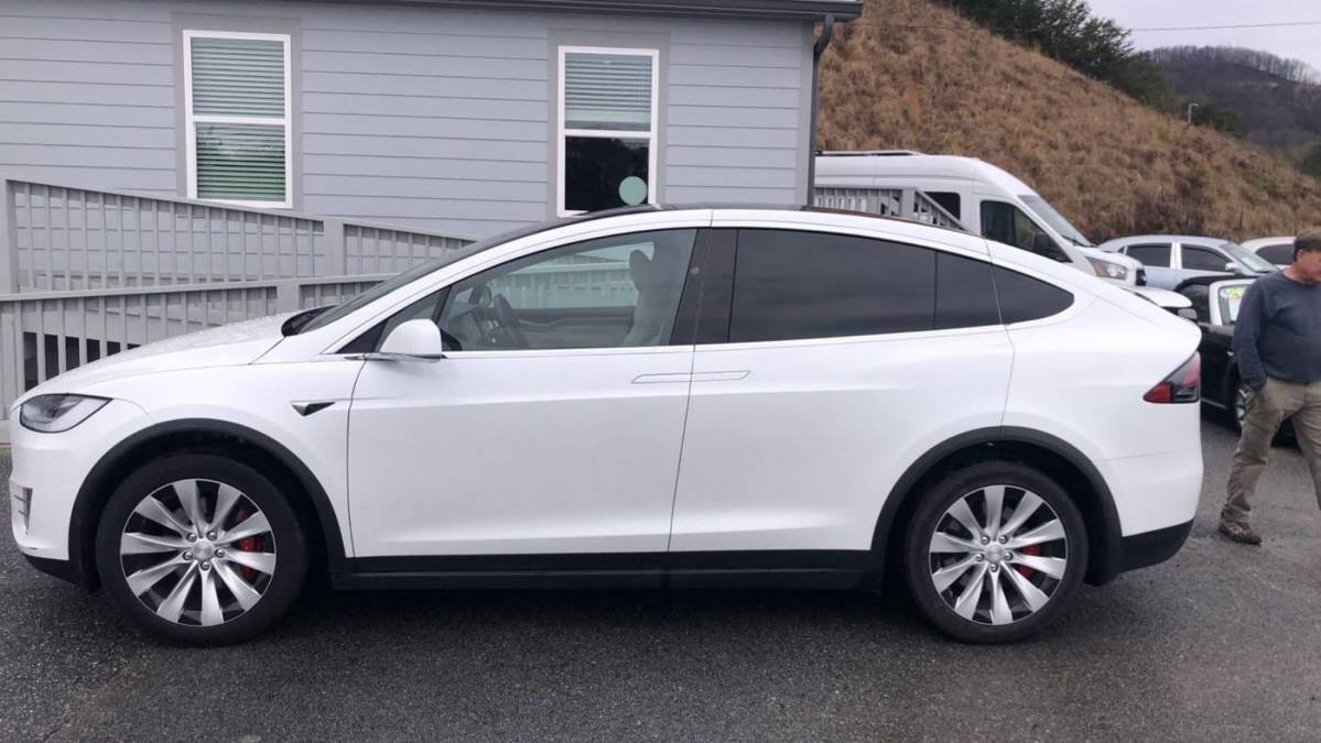 2020 Tesla Model X 5YJXCDE44LF241414