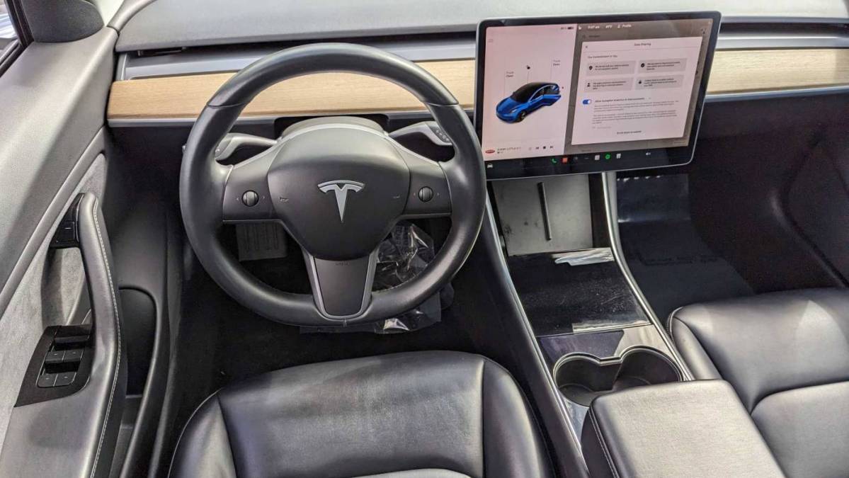 2018 Tesla Model 3 5YJ3E1EB0JF130913