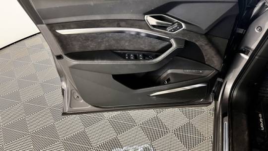 2019 Audi e-tron WA1VABGE0KB020685