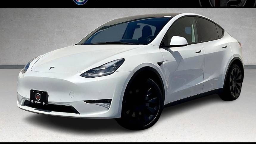 2021 Tesla Model Y 5YJYGDEE9MF157074