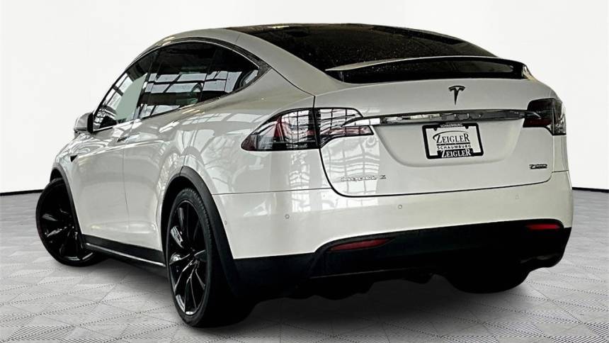 2017 Tesla Model X 5YJXCBE4XHF051435