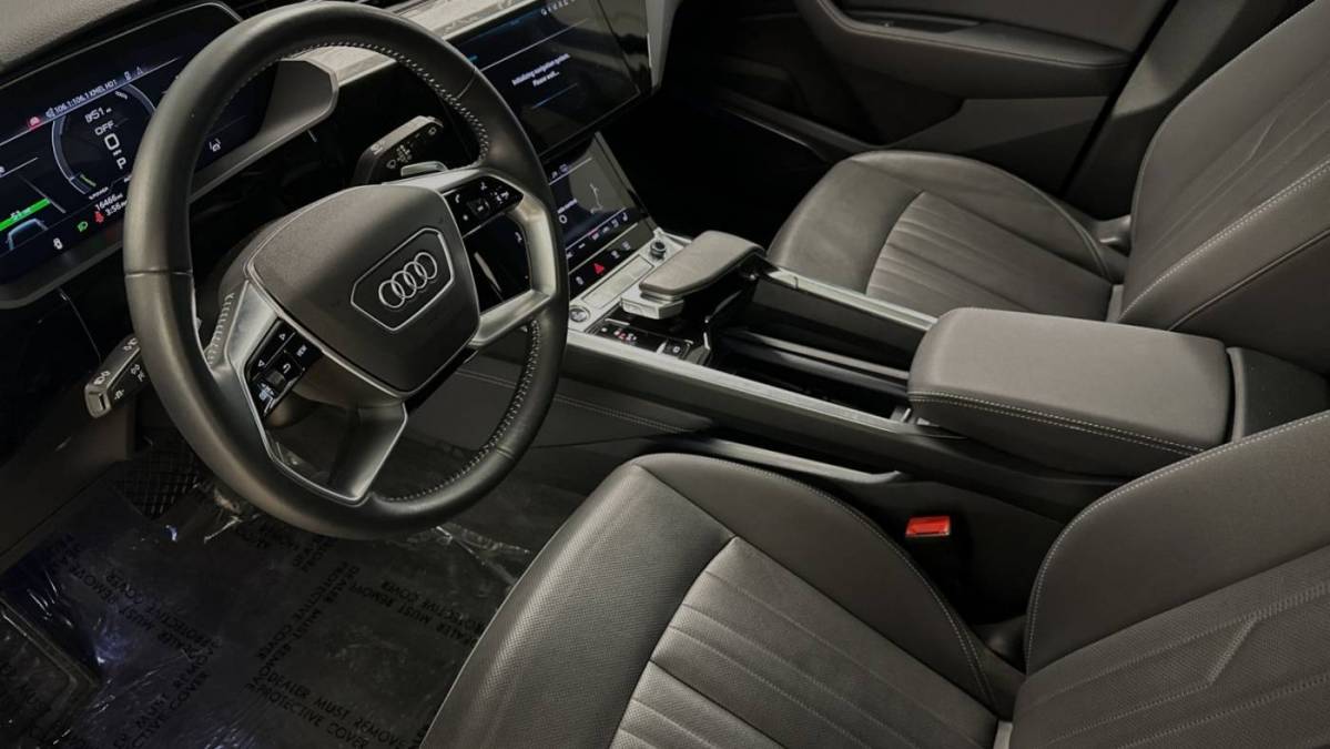 2021 Audi e-tron WA1LAAGE0MB011456