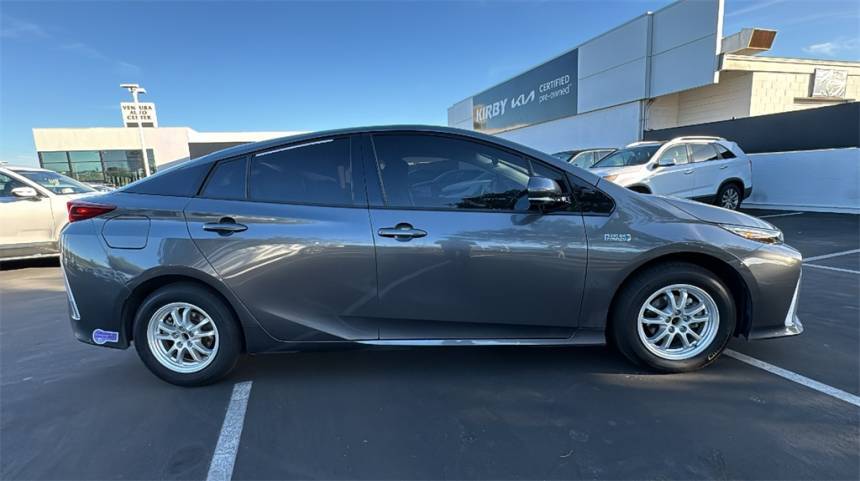 2019 Toyota Prius Prime JTDKARFP1K3109261