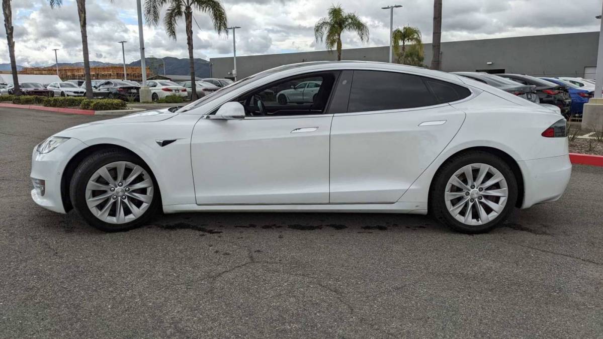 2017 Tesla Model S 5YJSA1E11HF181782