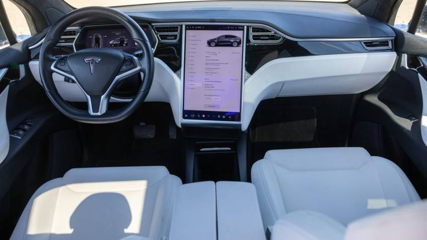 2017 Tesla Model X 5YJXCDE26HF059316