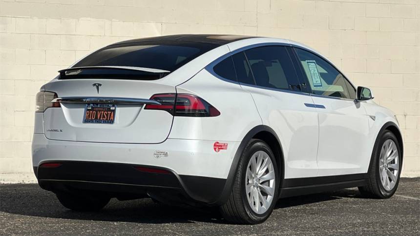 2016 Tesla Model X 5YJXCBE29GF012087