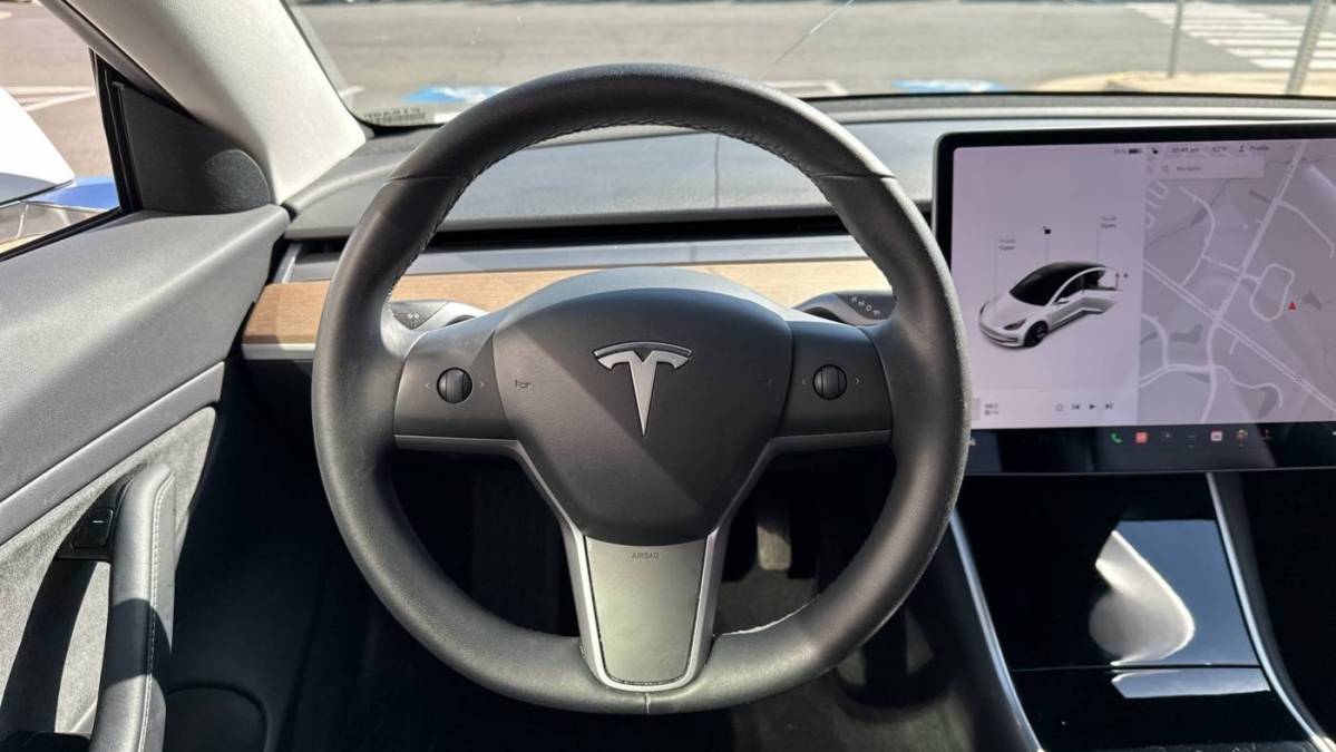 2019 Tesla Model 3 5YJ3E1EBXKF437457