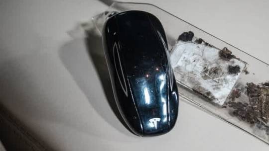 2018 Tesla Model S 5YJSA1E25JF278479