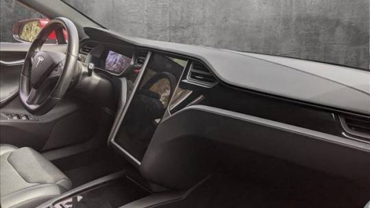 2019 Tesla Model S 5YJSA1E20KF299810