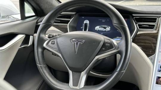 2016 Tesla Model S 5YJSA1E19GF149581