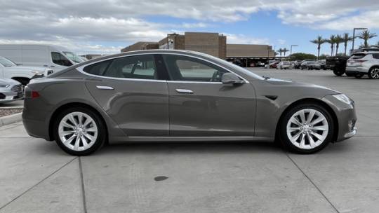 2017 Tesla Model S 5YJSA1E27HF156524