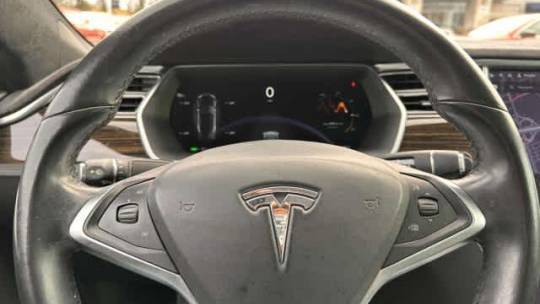 2016 Tesla Model S 5YJSA1E28GF127628