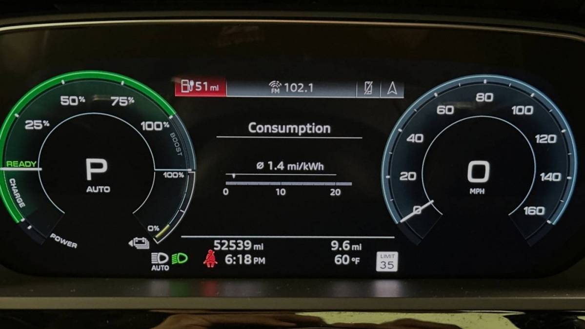 2019 Audi e-tron WA1LAAGE4KB023073