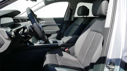 2021 Audi e-tron WA1LAAGE8MB015982