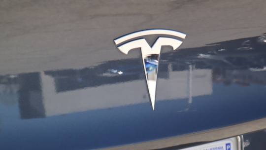 2018 Tesla Model 3 5YJ3E1EB7JF084769