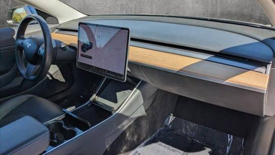 2018 Tesla Model 3 5YJ3E1EA0JF006292