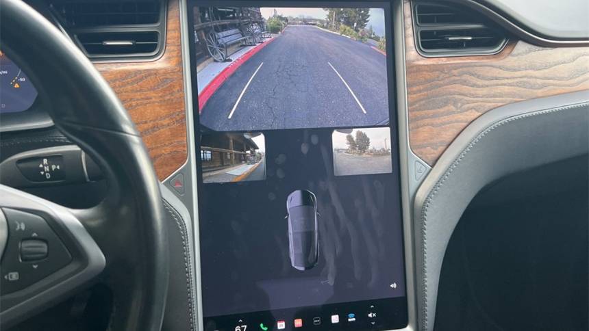 2018 Tesla Model X 5YJXCBE24JF139711