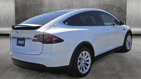 2019 Tesla Model X 5YJXCDE24KF185665