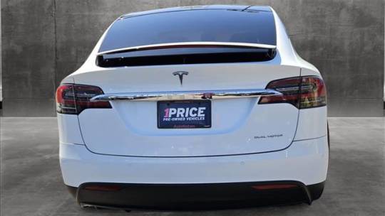 2019 Tesla Model X 5YJXCDE24KF185665