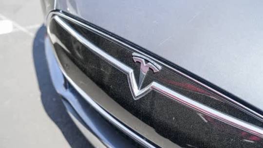 2014 Tesla Model S 5YJSA1S10EFP56714