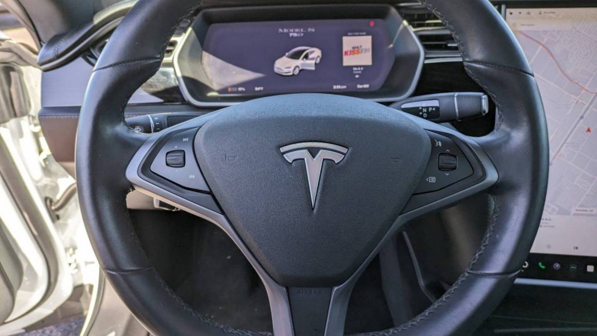 2018 Tesla Model S 5YJSA1E22JF261753