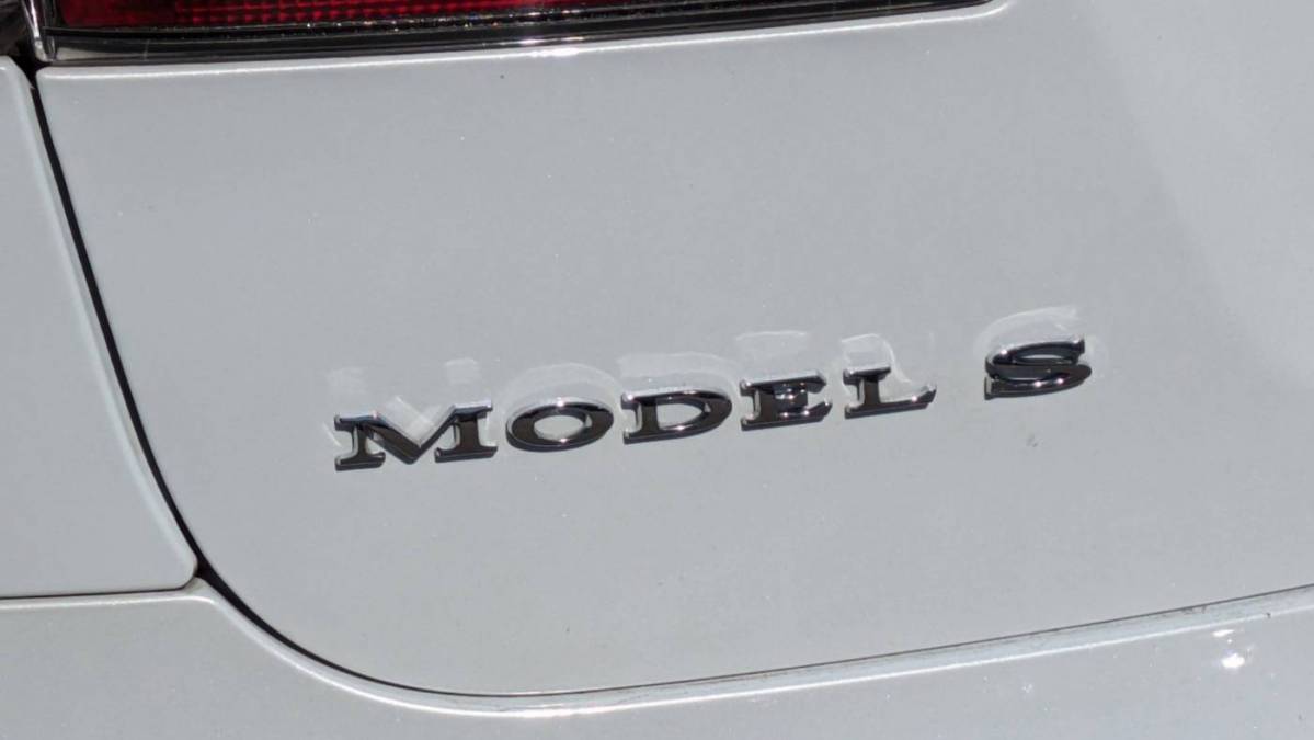 2018 Tesla Model S 5YJSA1E22JF261753