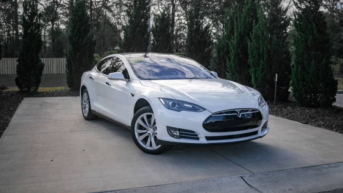2016 Tesla Model S 5YJSA1E25GF128350
