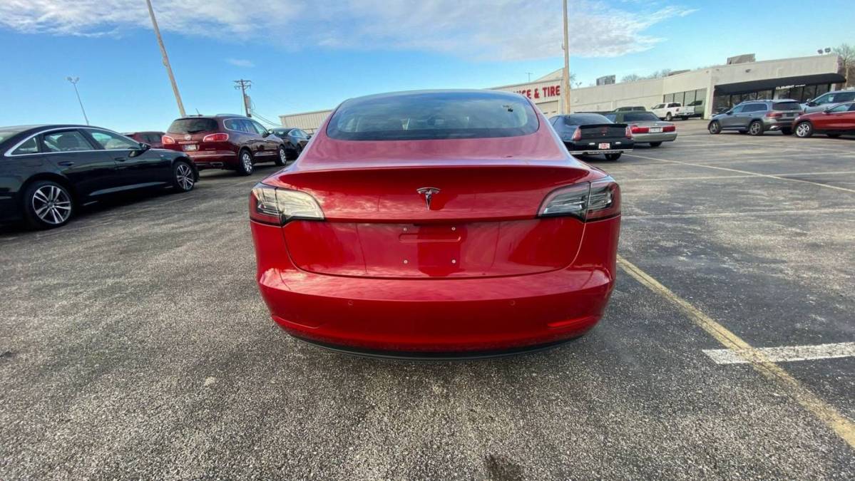 2018 Tesla Model 3 5YJ3E1EB0JF065383
