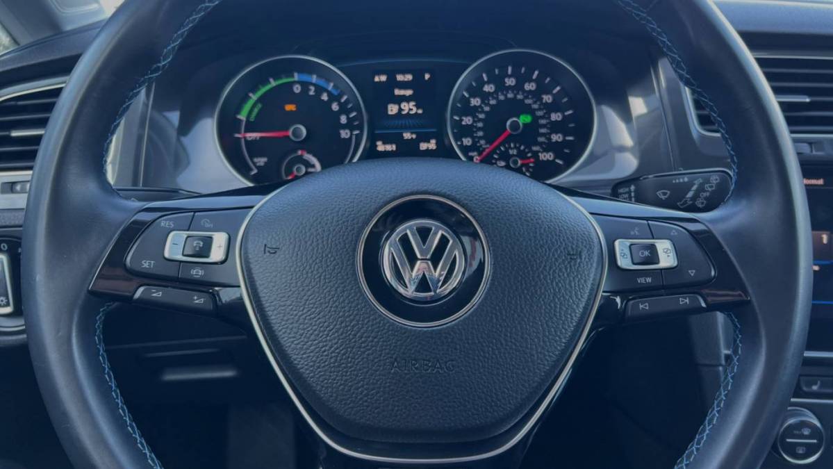 2019 Volkswagen e-Golf WVWKR7AU1KW903296