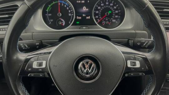 2016 Volkswagen e-Golf WVWPP7AU6GW916886