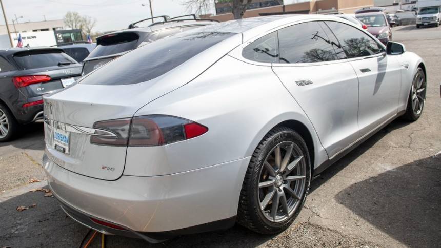 2013 Tesla Model S 5YJSA1CP5DFP04092